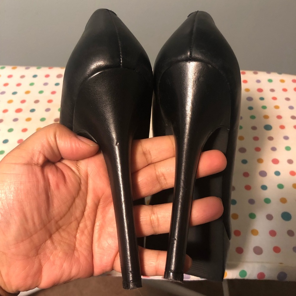 Jessica Simpson Platform Black Pumps